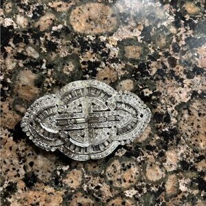 Elegant Silver Brooch with Rhinestones